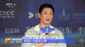 我被几个人按着吃奶